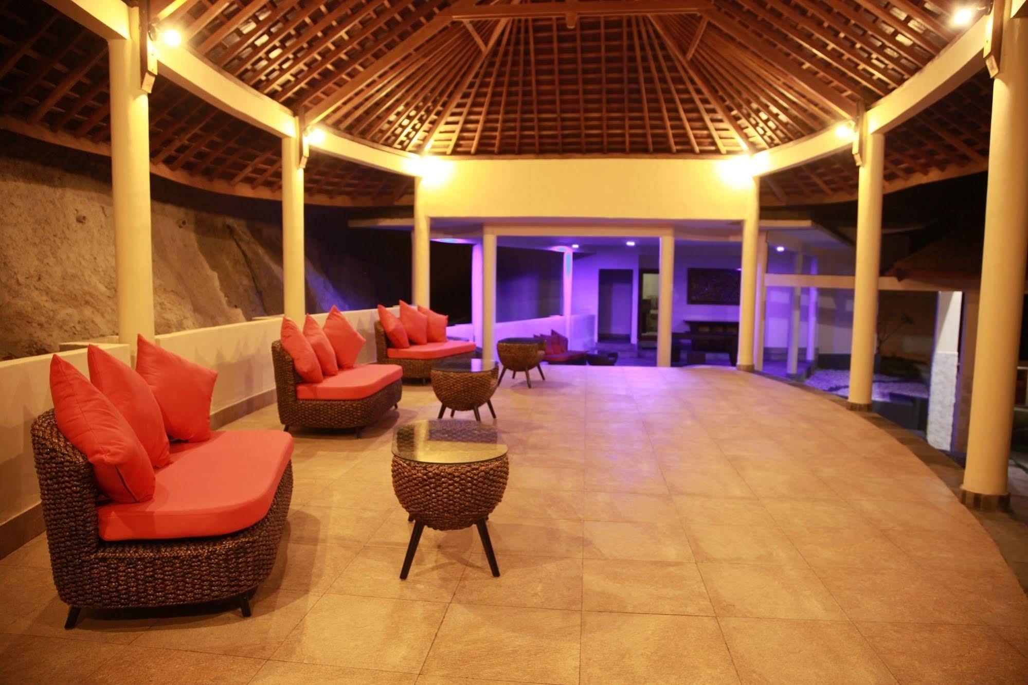 Lima Satu Resort Pemenang ภายนอก รูปภาพ